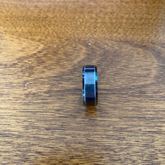 Mens wedding ring or similar type of Ring. - Picture 4 of 4